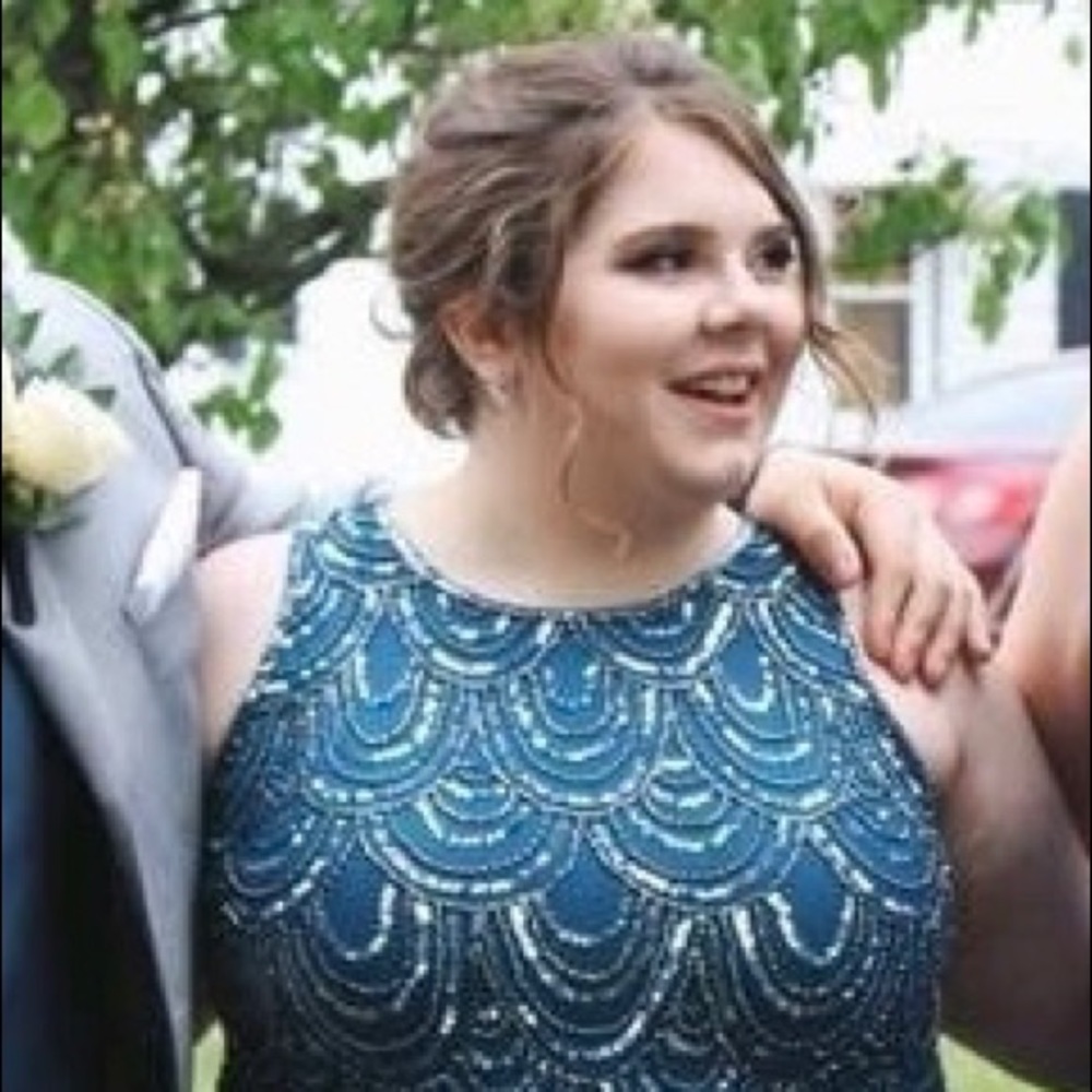 Prom Dress - Picture 4 of 6